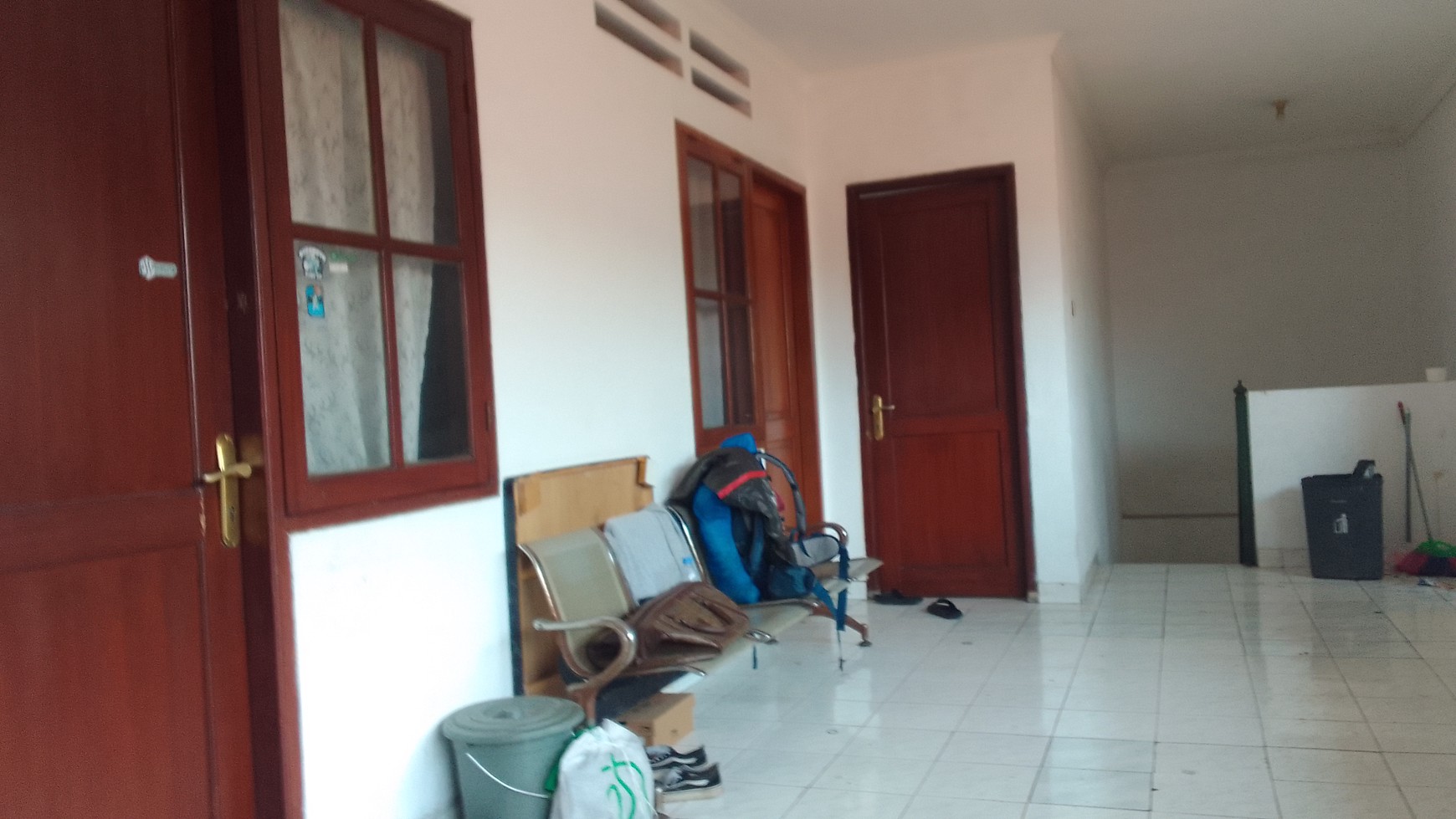 Rumah Besar 2 Lantai Berikut 14 Pintu Kos2an Dan Ada Kantor Di lantai 2 Strategis Di Manggarai Selatan Tebet Dekat Ke Terminal Manggarai Dan Mall Kokas