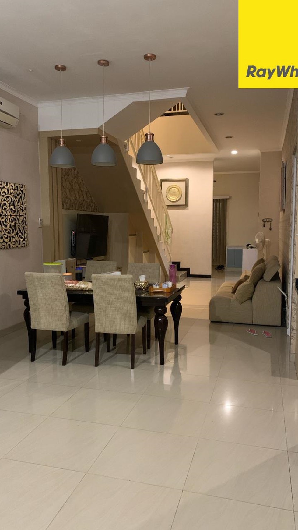 Dijual Rumah 3 lantai SHM di Manyar Indah Surabaya