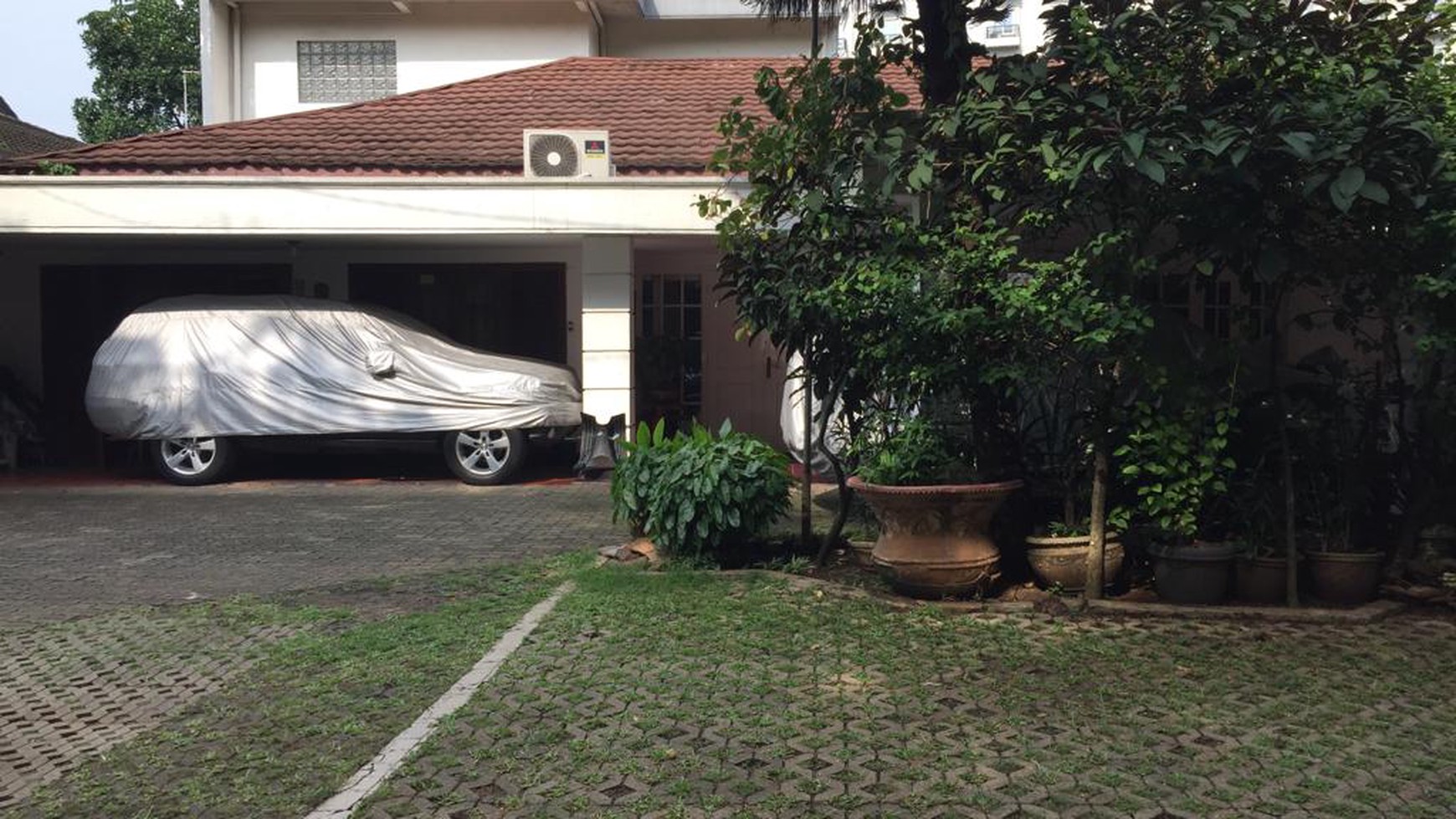 Rumah Dijual Hitung Tanah Di Jalan Kapten Tendean 