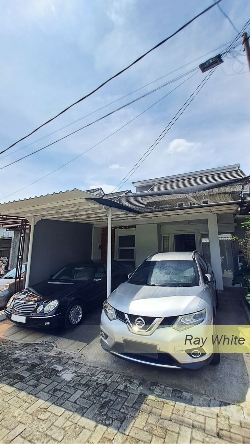 Rumah Minimalis Semi-Furnished Siap Huni di Green Village Bintaro, Ciputat, Tangsel