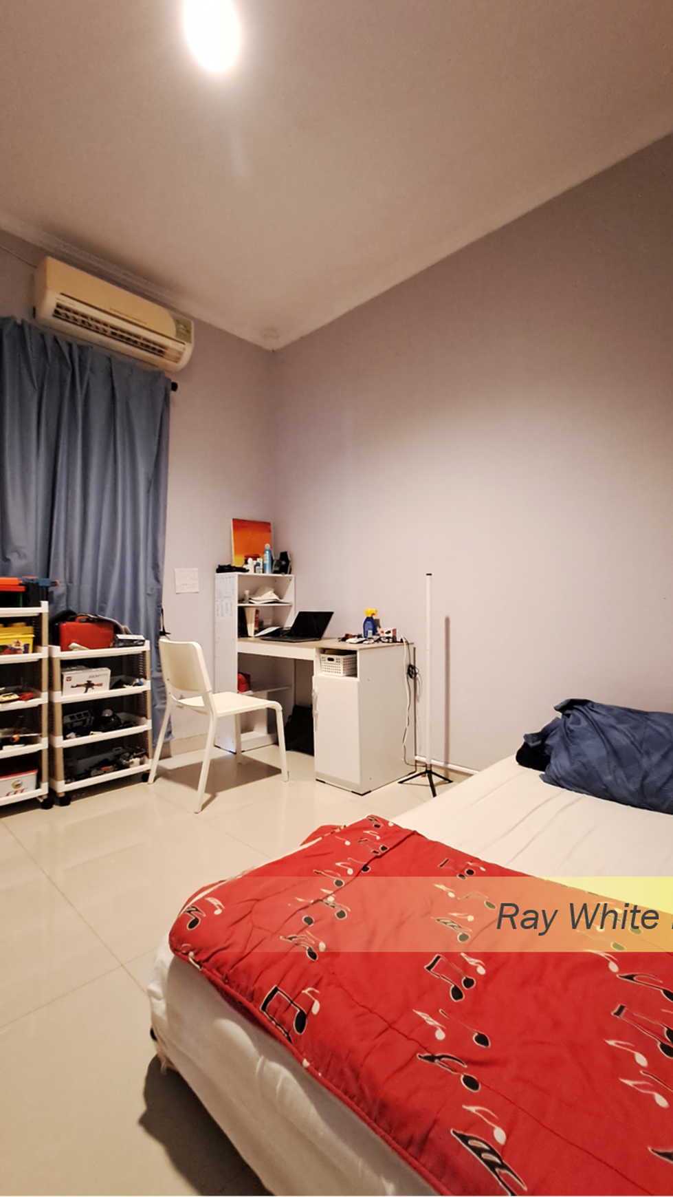 Rumah Minimalis Semi-Furnished Siap Huni di Green Village Bintaro, Ciputat, Tangsel