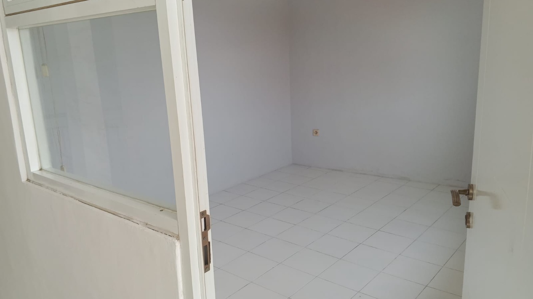 Rumah Bagus Di Jl Nurul Fajri Pondok Betung Tangerang Selatan.