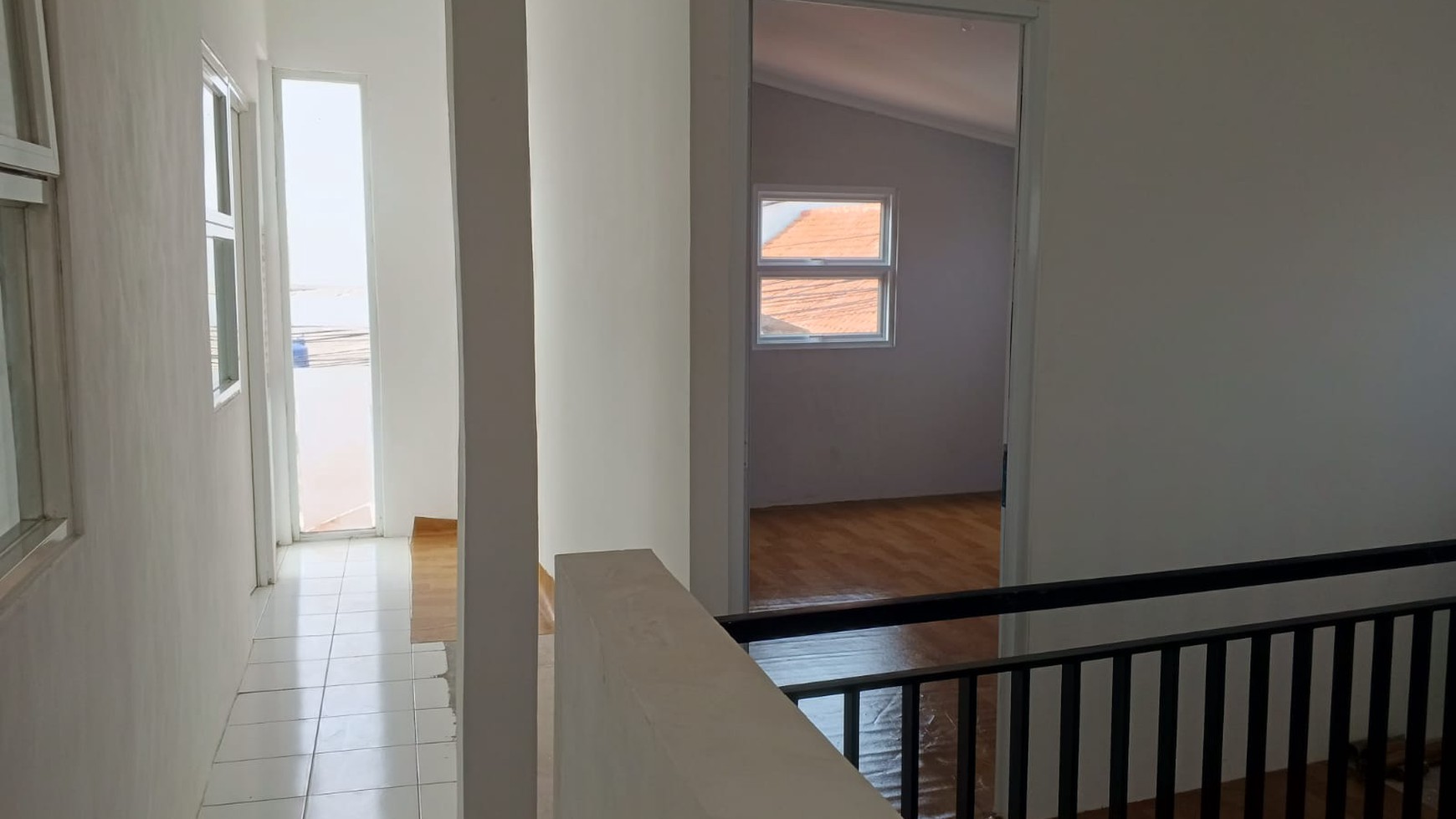 Rumah Bagus Di Jl Nurul Fajri Pondok Betung Tangerang Selatan.