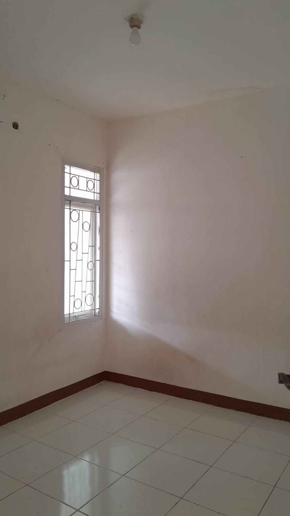 Rumah lingkungan bagus Di Perum Anggrek Permai Curug Tangerang