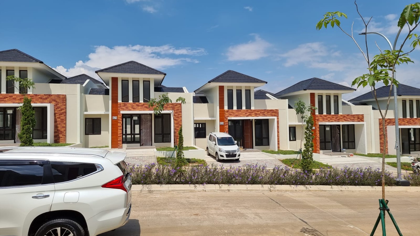 Rumah Cantik dalam Cluster Siena di Sentul City 