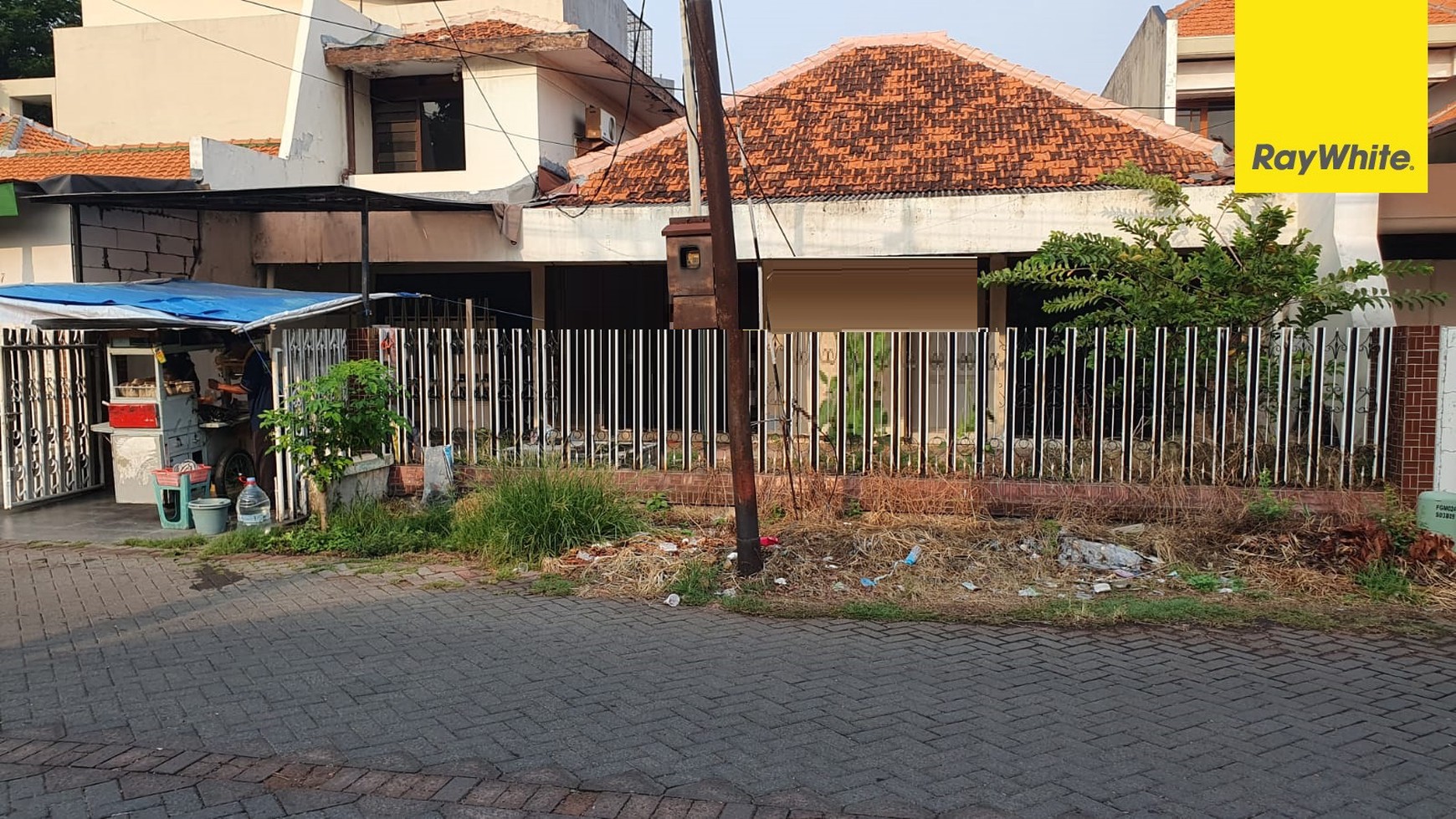 Dijual Rumah Lama di Manyar Tirtomoyo Surabaya