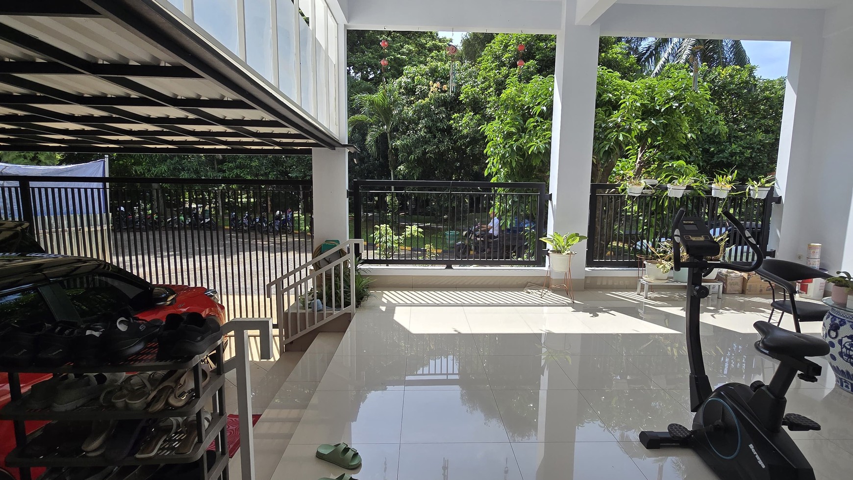 Spesial Rumah depan LITTLE FOREST jogging track di Puspita Loka BSD City