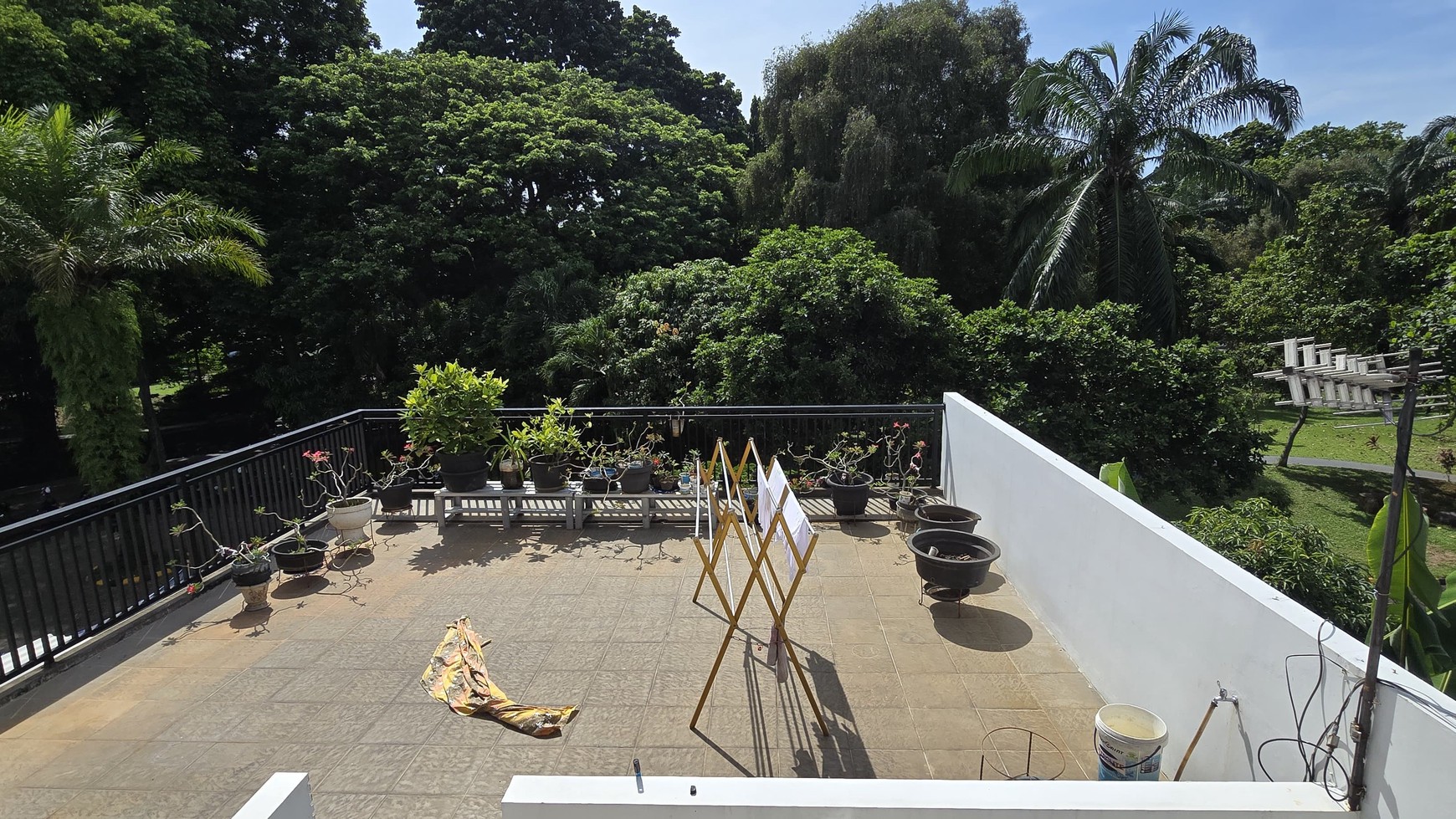 Spesial Rumah depan LITTLE FOREST jogging track di Puspita Loka BSD City