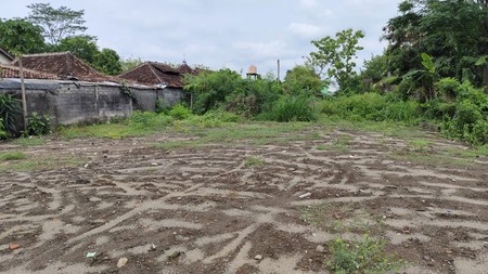 Disewakan Tanah Pekarangan Luas 2500 Meter Persegi Lokasi Dekat Jl Gito Gati 