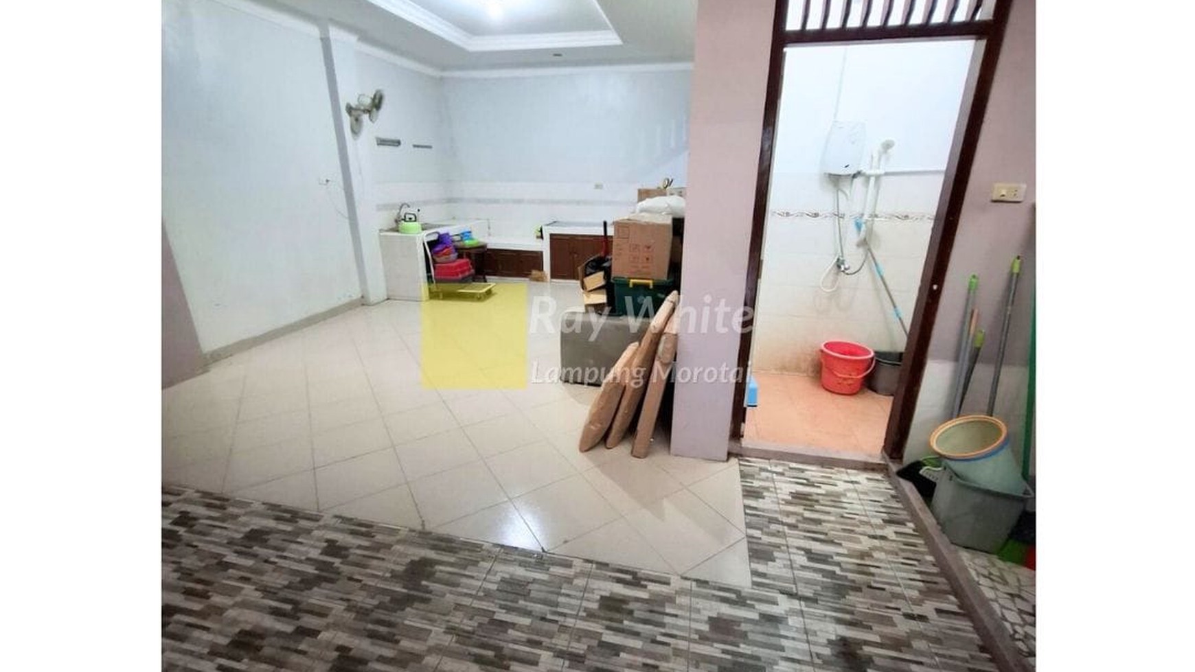 Dijual rumah tengah kota