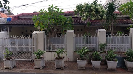 Rumah Bagus Di Jl Tebet Barat Dalam Raya Jakarta Selatan