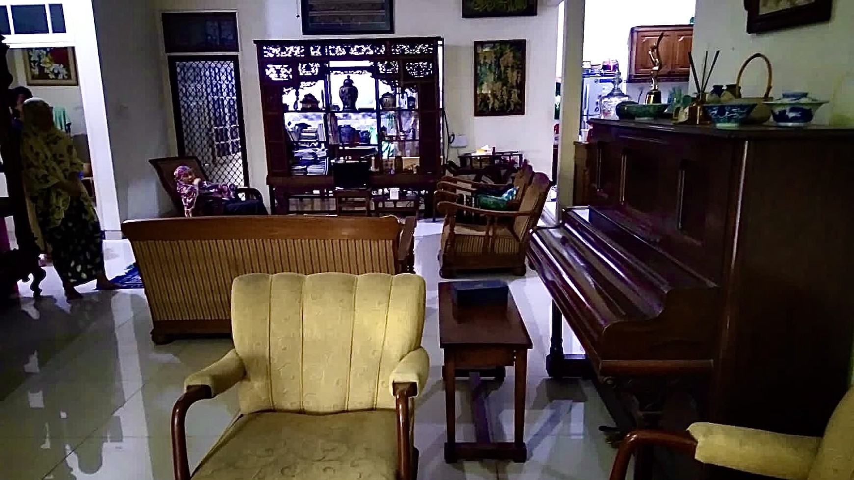 Rumah Hitung Tanah Area Cipete