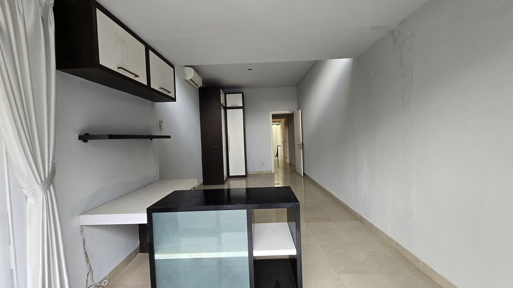 Rumah Bagus Siap Huni dgn Kolam Renang di Kebayoran Height, Bintaro Sektor 7