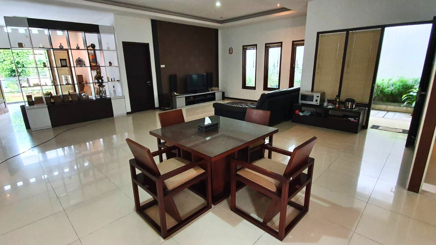 Rumah Hitung Tanah Area Cipete