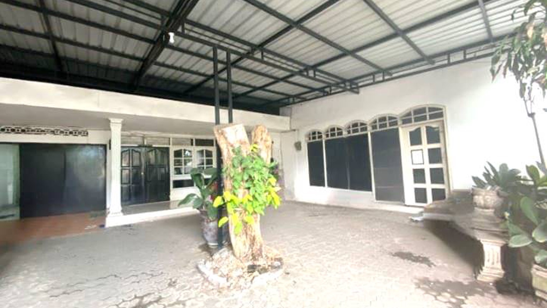 Di Jual Murah Rumah Hitung Tanah Jl. Sulawesi, Surabaya Pusat