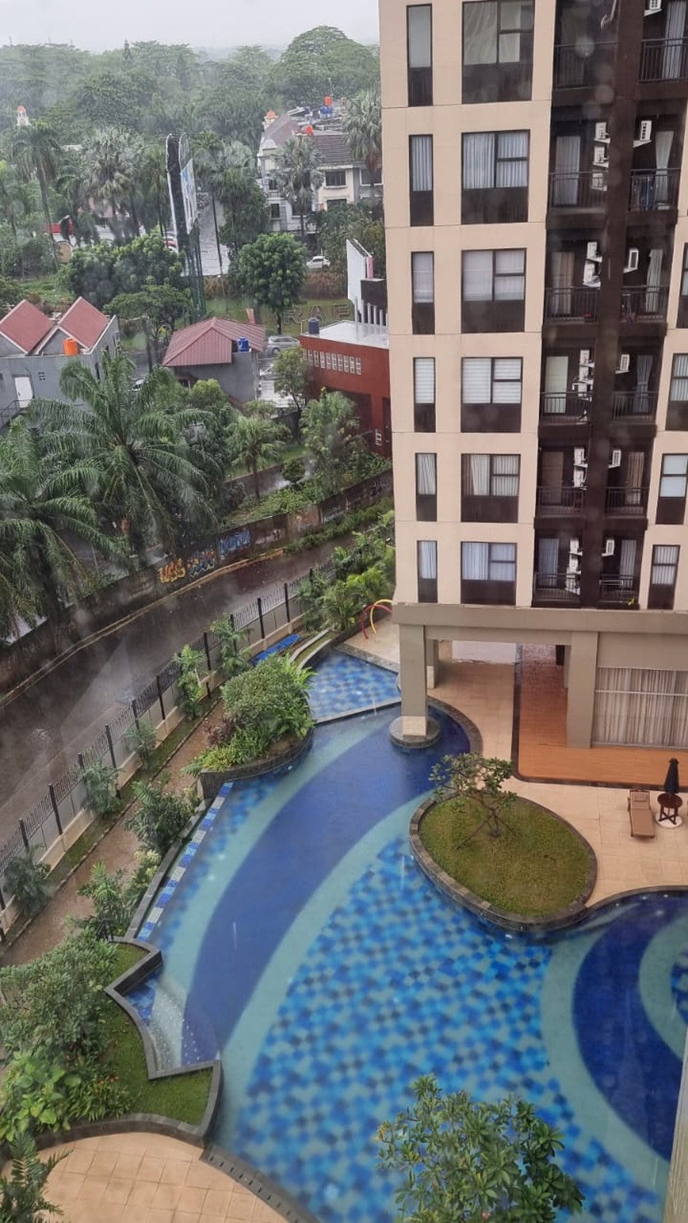 Termurah Unit 2BR  Transpark  Apartemen Cibubur - View Swimming Pool 