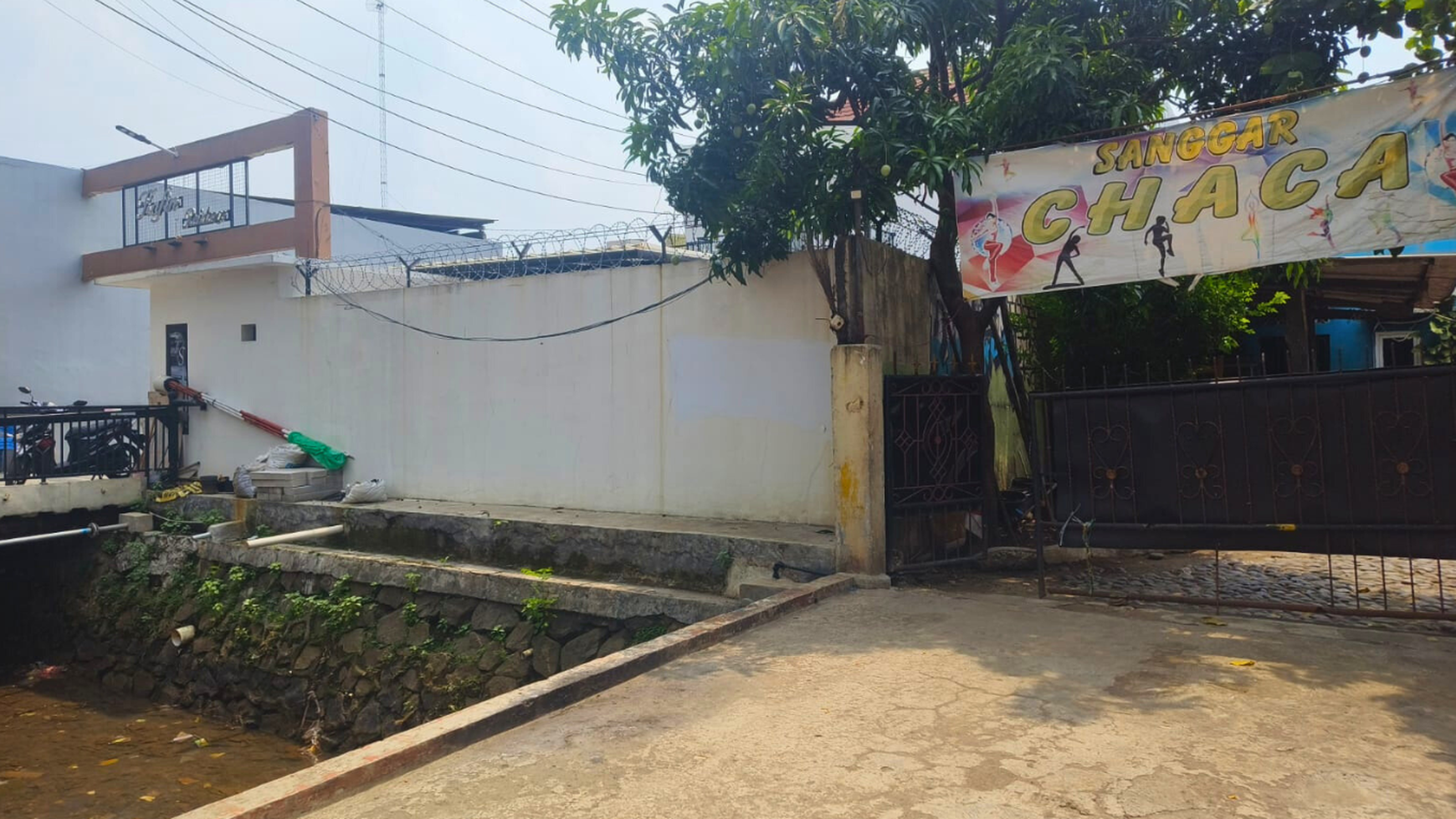 Di Jual Rumah 2 Lantai Lokasi Strategis di Jagakarsa, Jakarta Selatan