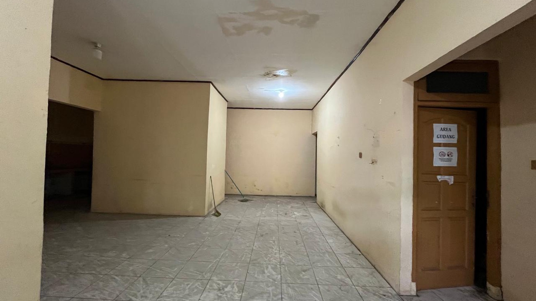 Rumah Hitung Tanah Area Cipete