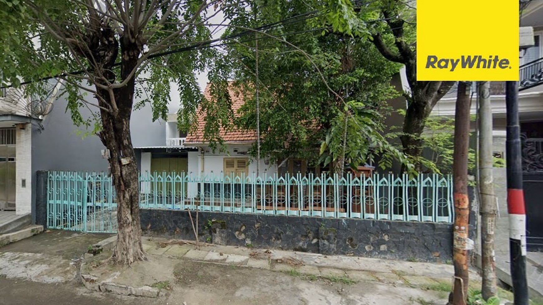 Dijual Rumah Pusat Kota di Jl Kinibalu Petemon Surabaya