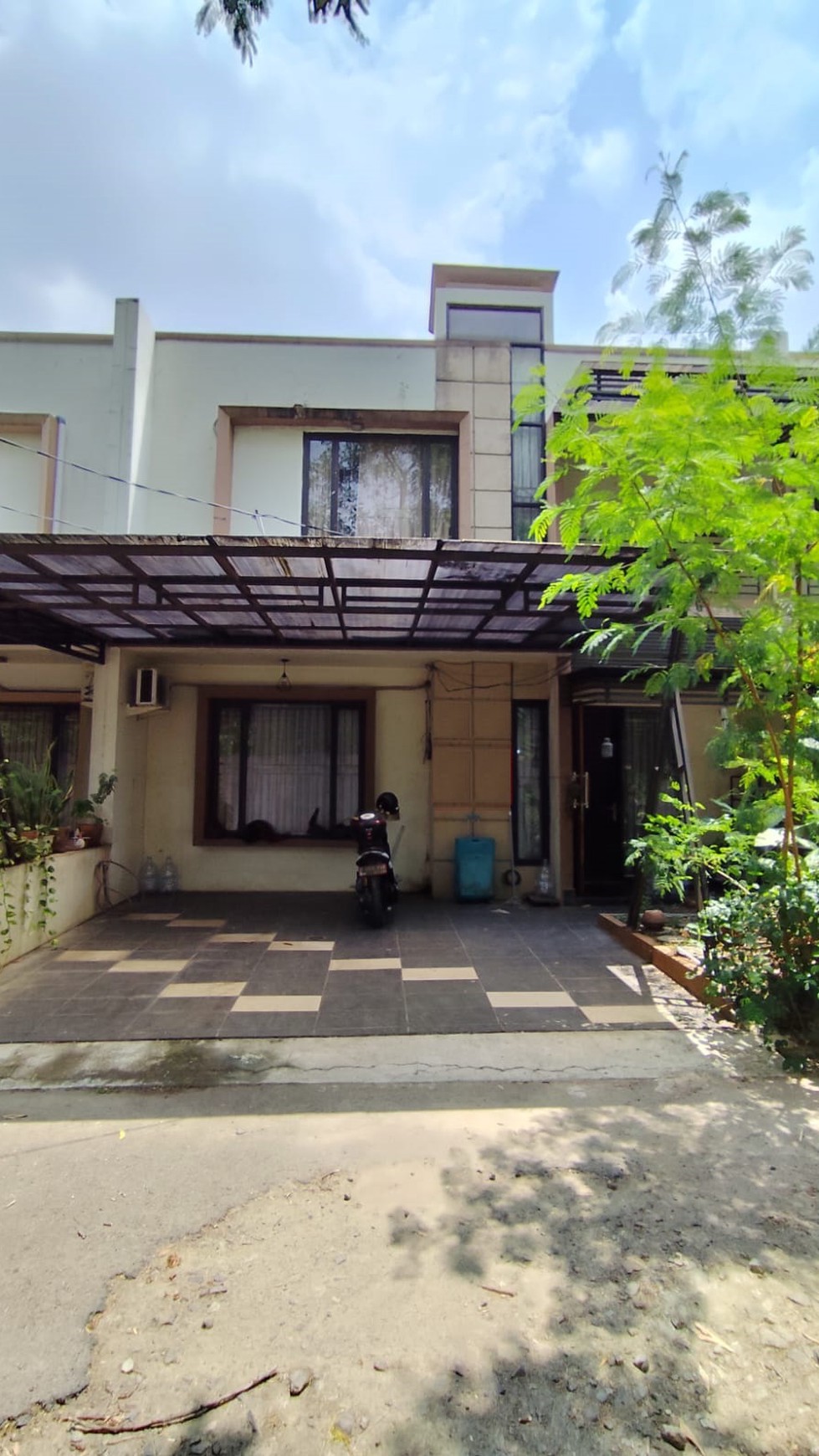 Rumah cluster kecil dekat dg Mcd, stasiun Juramanggu, toll dan BXC...