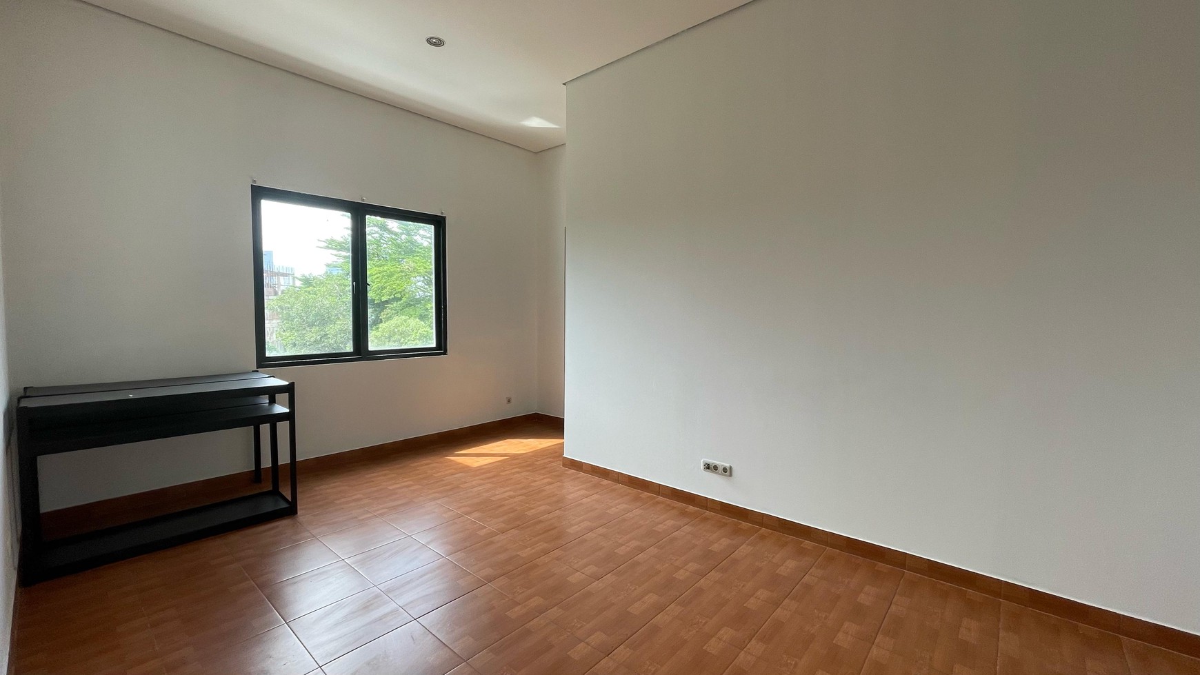 Rumah Rapih Lokasi bagus di Alam Sutera