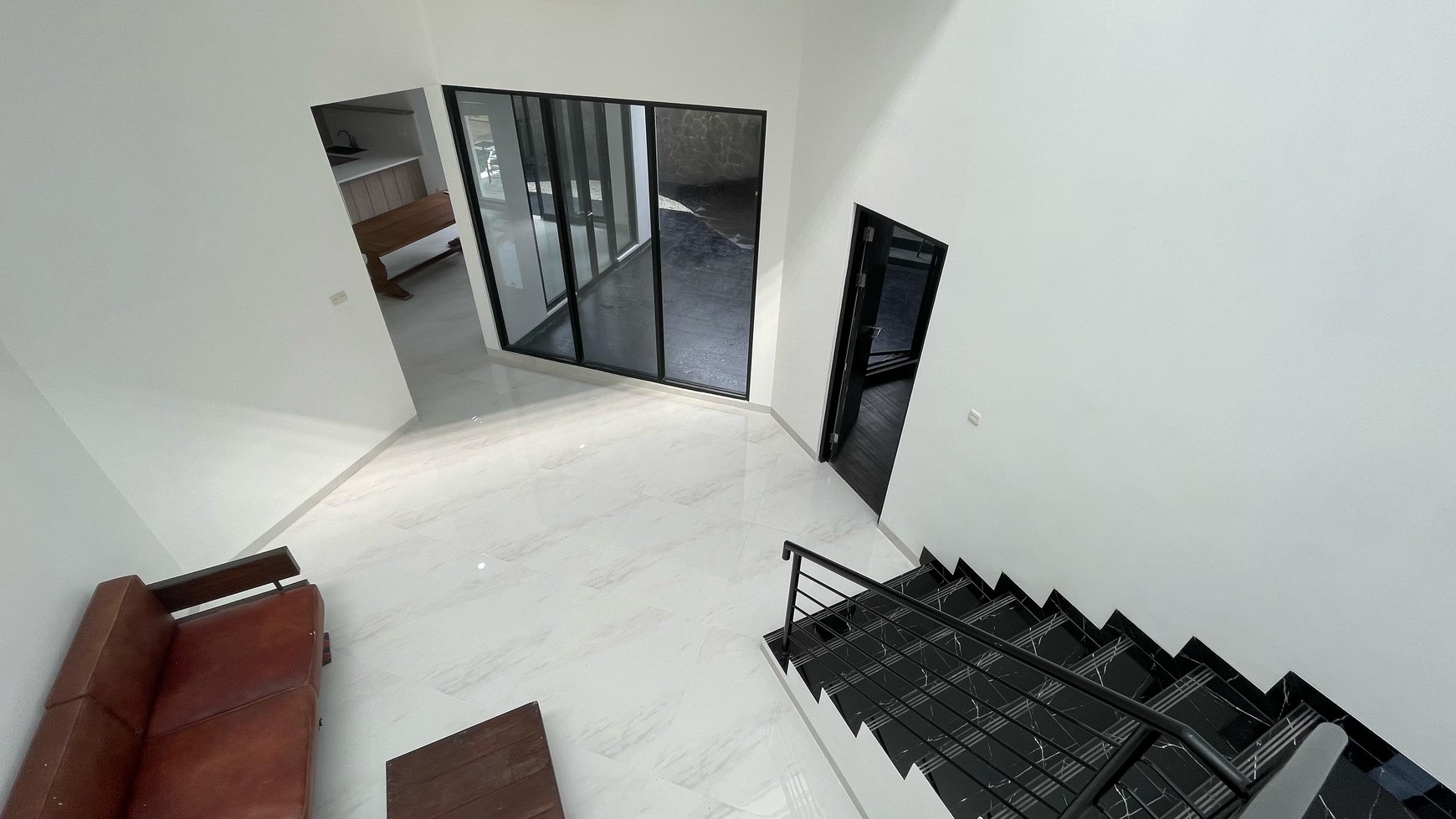 Rumah Rapih Lokasi bagus di Alam Sutera