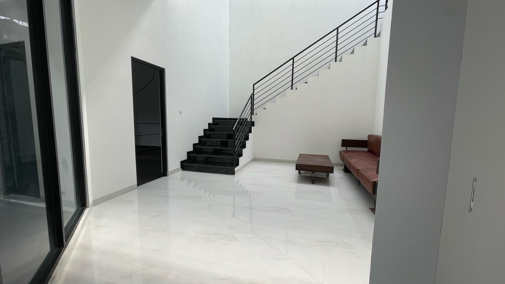 Rumah Rapih Lokasi bagus di Alam Sutera