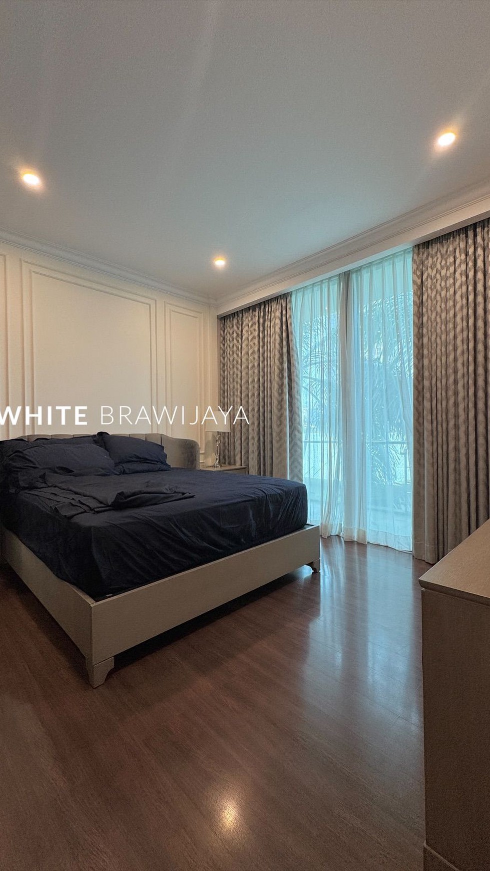 Townhouse Pakubuwono House 4BR Furnished