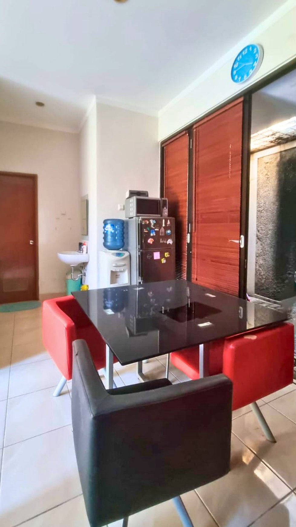 Dijual Rumah Modern Siap Huni Lokasi Strategis di Bintaro Jaya Sektor 7