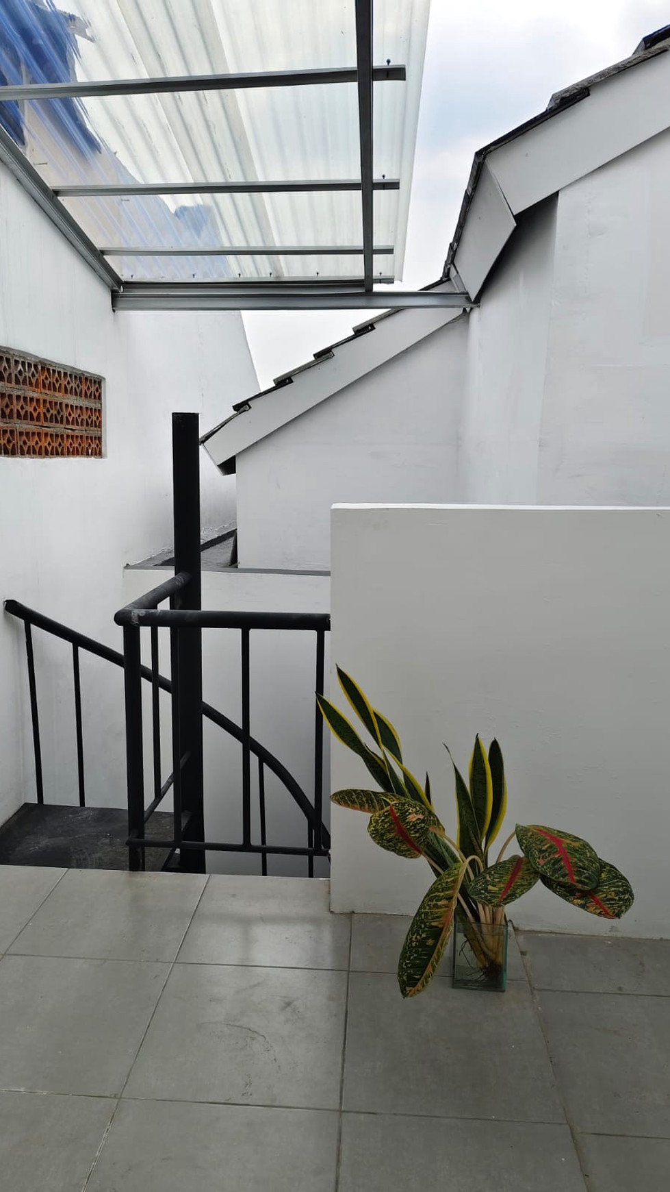 Rumah 1 lantai di Griya Loka BSD Citu, dengan dak jemur dekat Pasar Modern