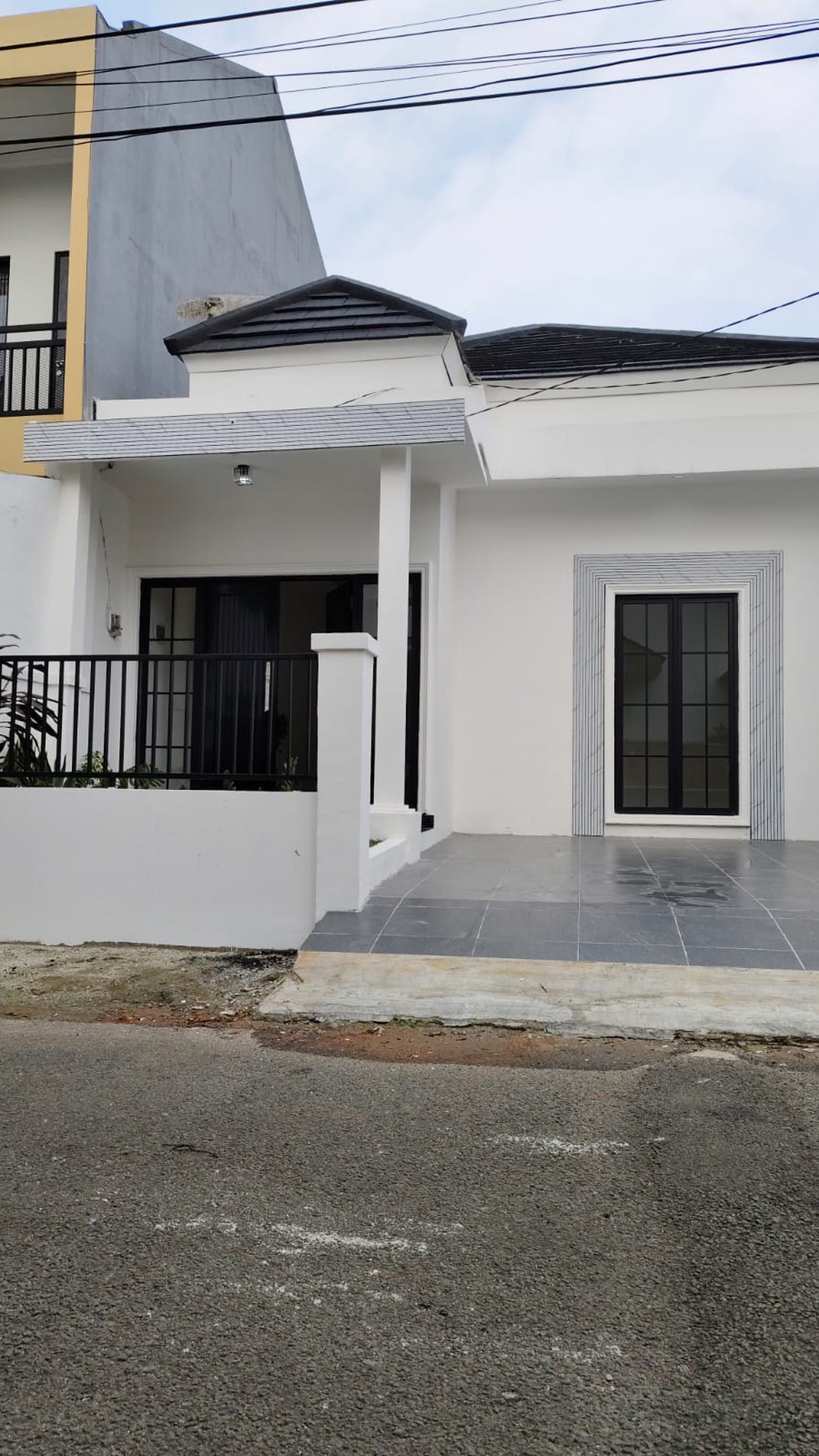 Rumah 1 lantai di Griya Loka BSD Citu, dengan dak jemur dekat Pasar Modern