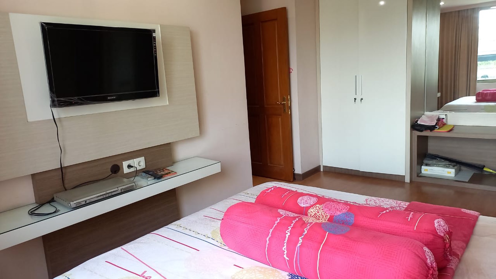 Apartment 3BR dijual di Kondominium Regency Surabaya diatas Tunjungan Plaza
