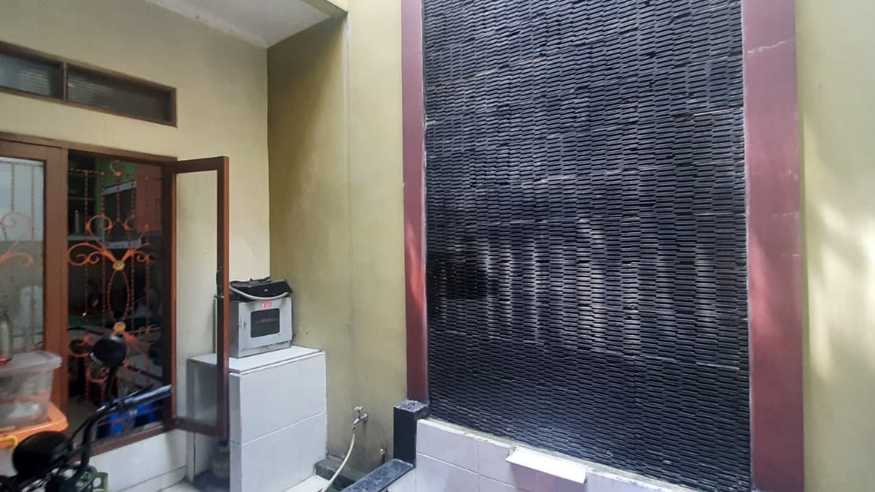 Rumah kompleks dekat dg tempat usaha di Harapan Kita Karawaci Tangerang....