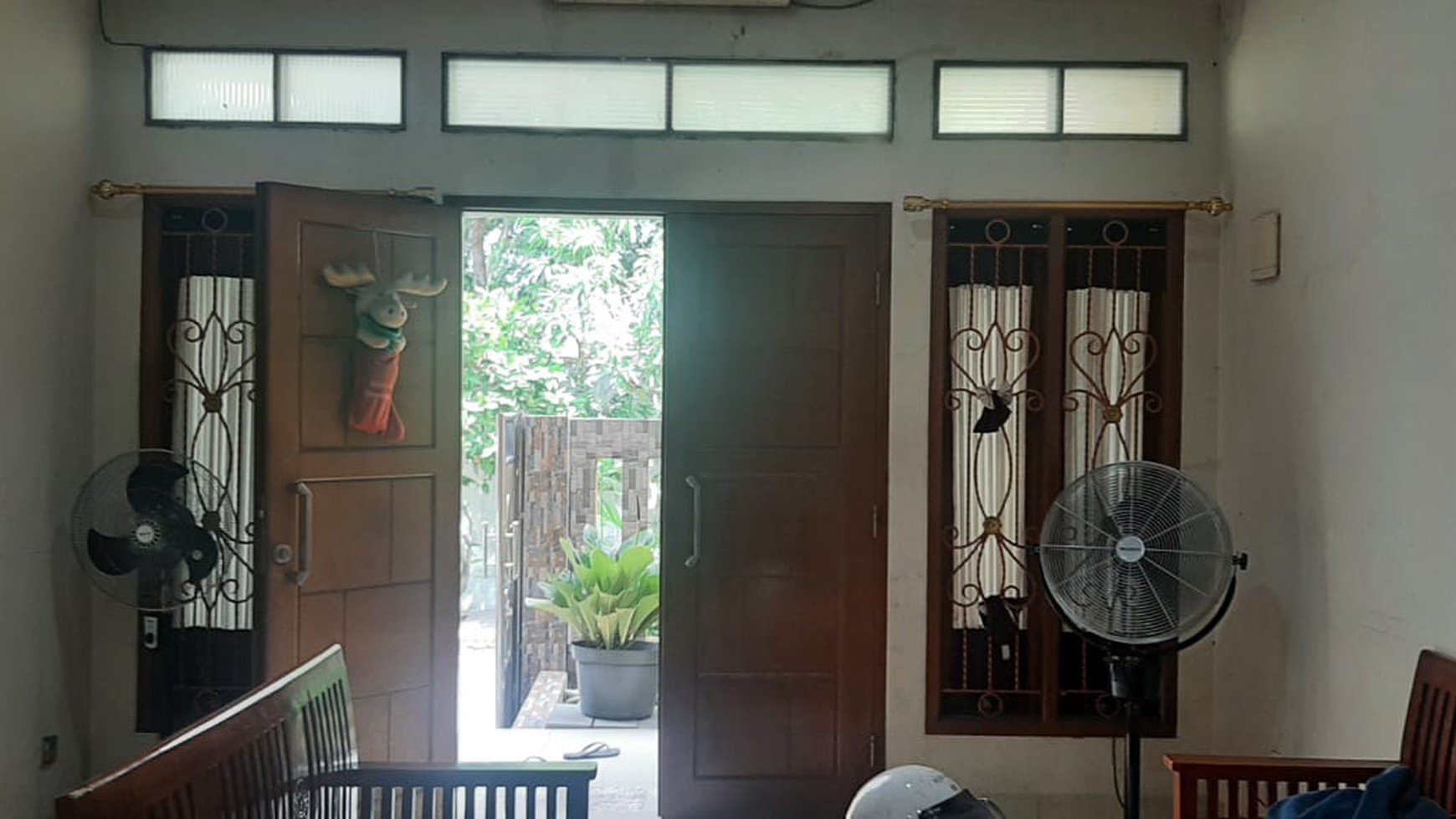 Rumah kompleks dekat dg tempat usaha di Harapan Kita Karawaci Tangerang....