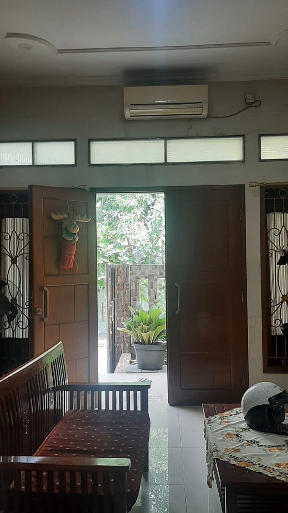 Rumah kompleks dekat dg tempat usaha di Harapan Kita Karawaci Tangerang....
