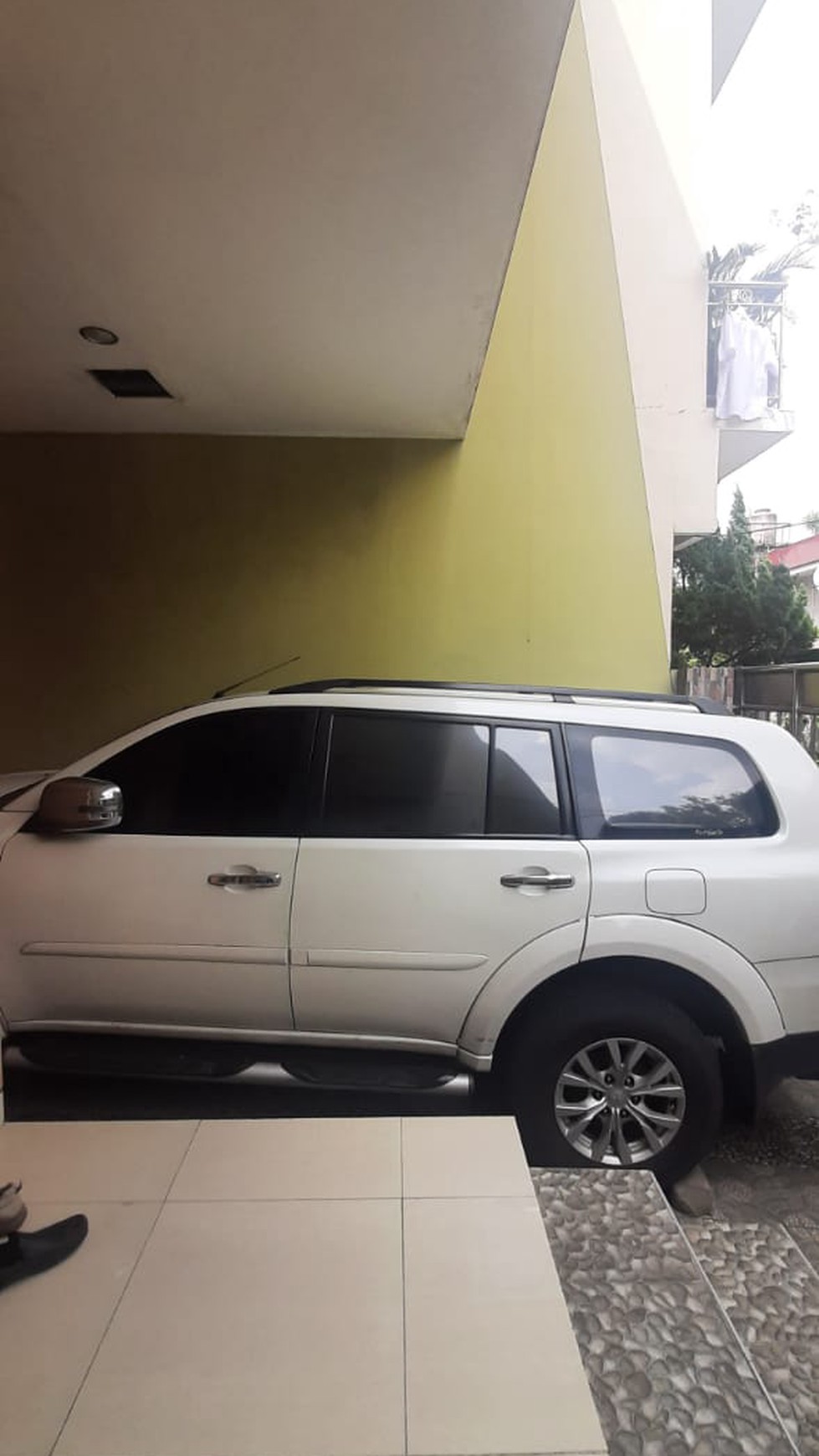 Rumah kompleks dekat dg tempat usaha di Harapan Kita Karawaci Tangerang....