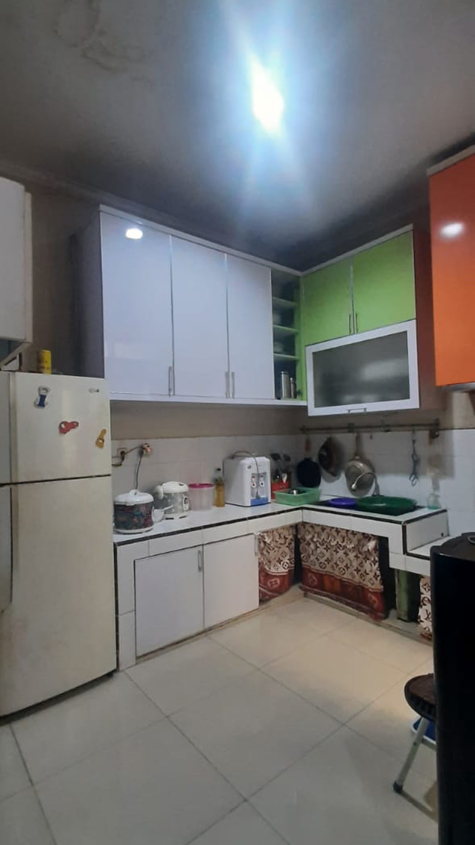 Rumah kompleks dekat dg tempat usaha di Harapan Kita Karawaci Tangerang....