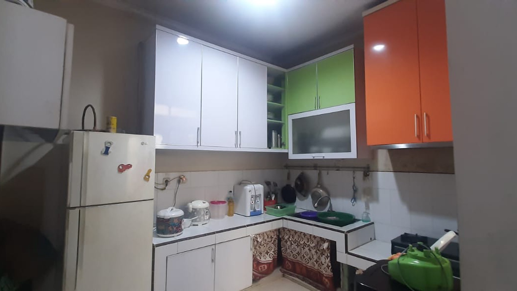 Rumah kompleks dekat dg tempat usaha di Harapan Kita Karawaci Tangerang....