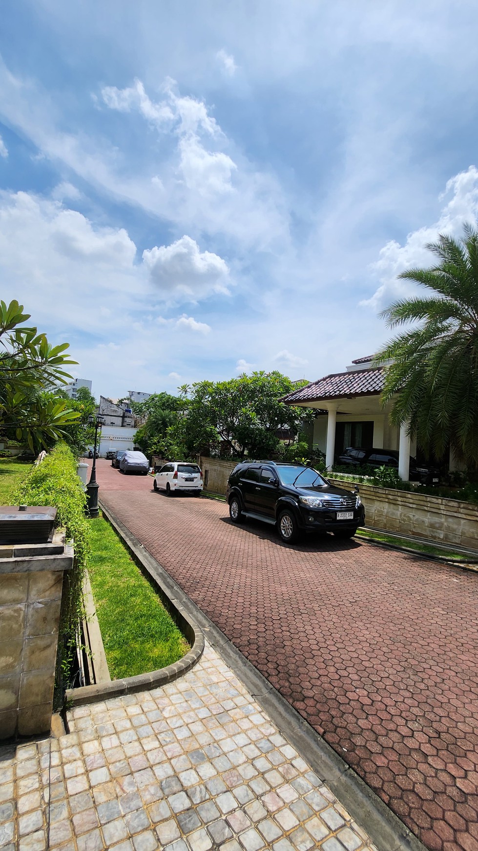 Rumah Bagus Di Pejaten Barat, Villa Palma Jakarta Selatan