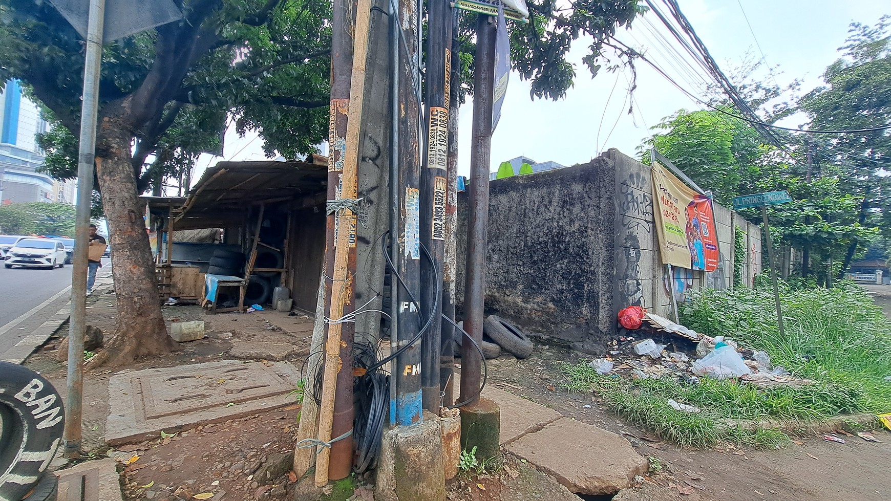 Kavling 800 m2 di Jl. Raya Alternatif Cibubur Jakarta Timur