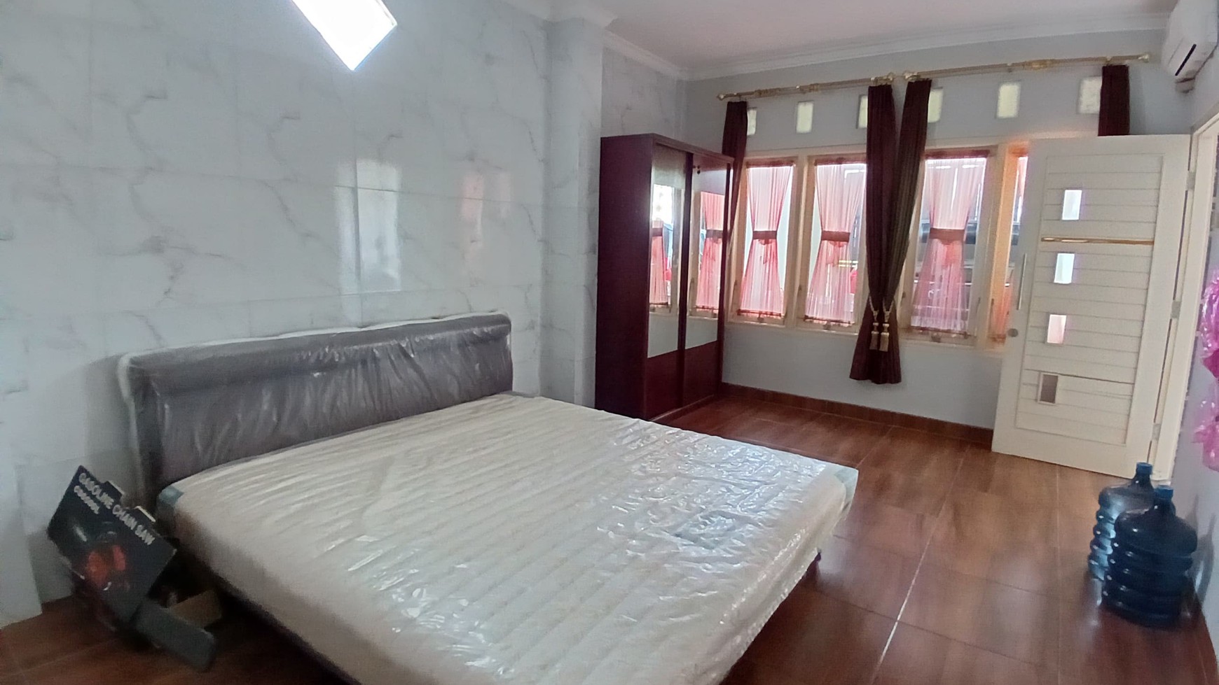 Rumah Furnish 2 Lantai Lokasi Strategis di Dekat RS Hermina