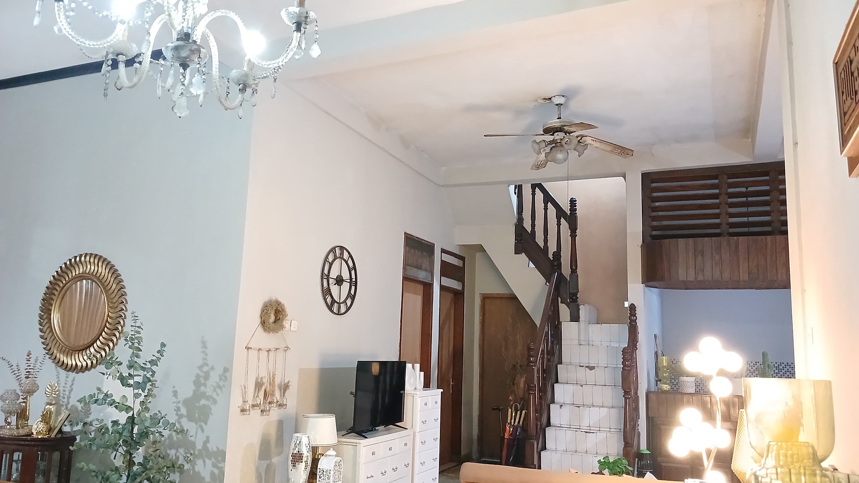 Rumah 2 Lantai Lokasi Premium di Kawasan Bisnis Jalan HOS Cokroaminoto