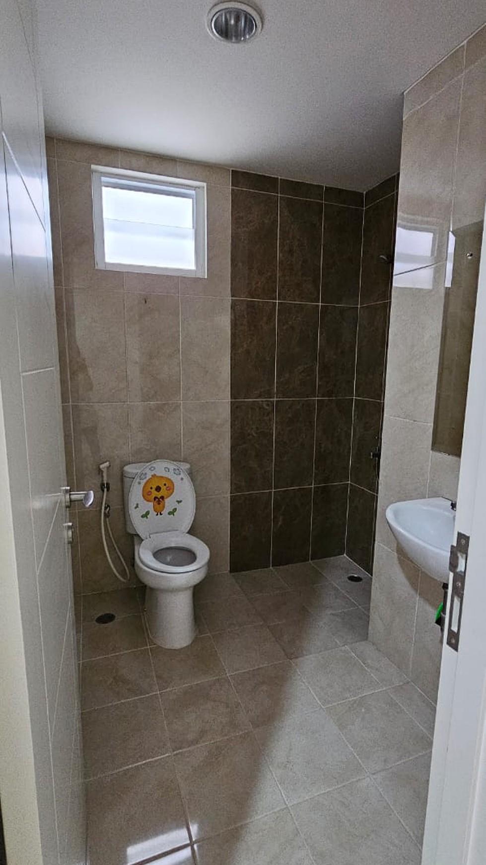 Flash Sale. Apartemen bagus Rainbowspring Condovilla, Gading Serpong. 