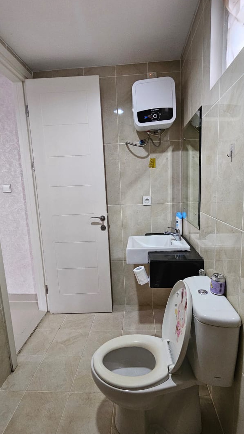 Flash Sale. Apartemen bagus Rainbowspring Condovilla, Gading Serpong. 