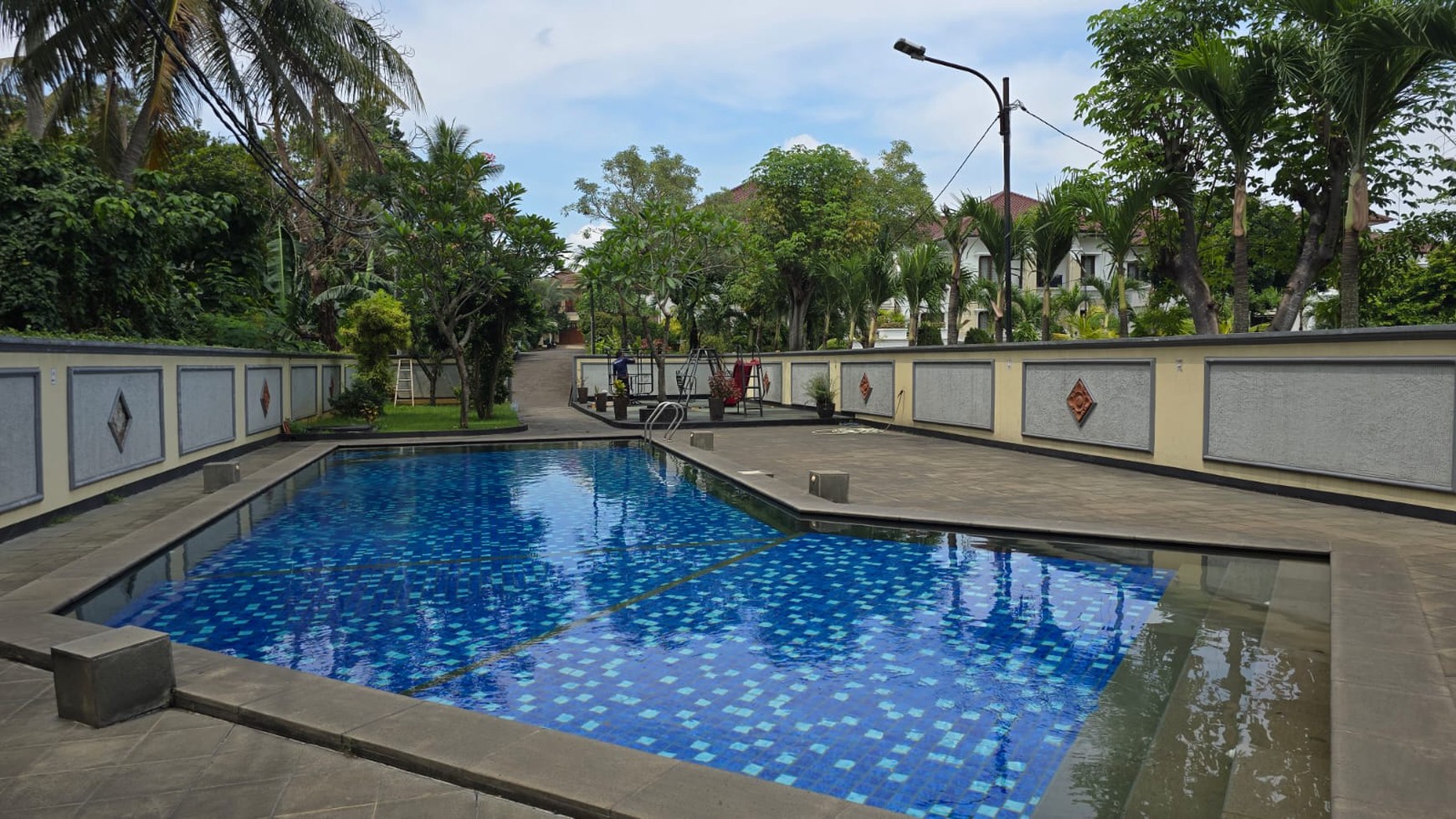 Rumah Bagus Siap Huni Asri di Komp Bukit Indah, Jl Margasatwa, Cilandak, Jakarta Selatan