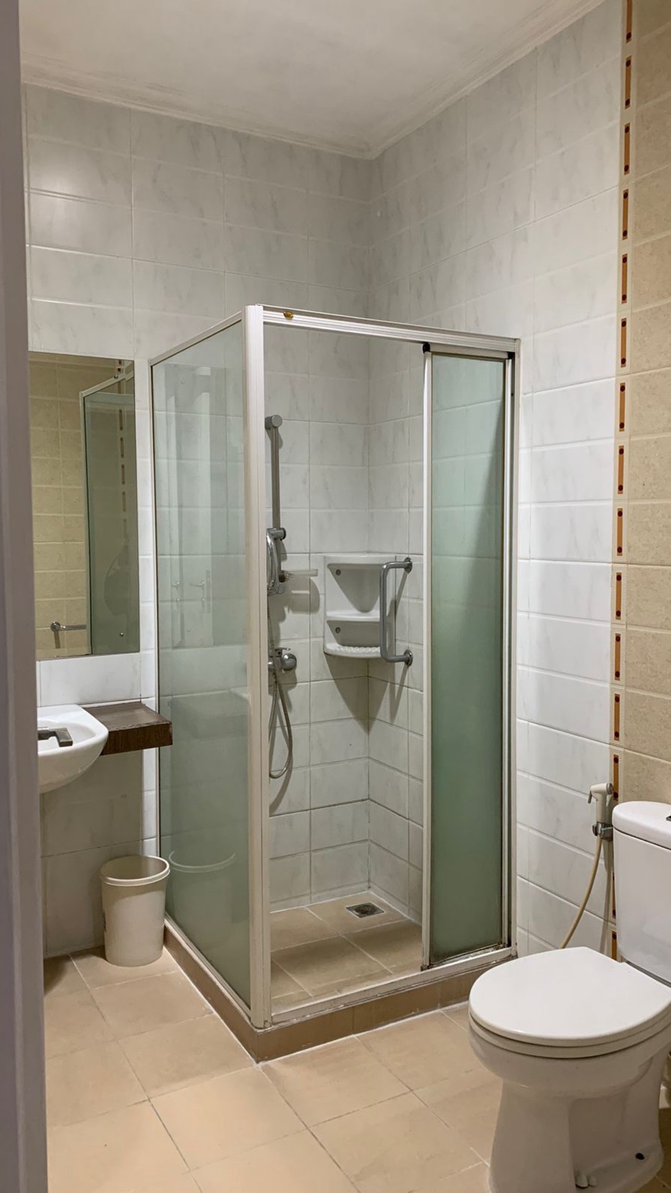 Rumah Hitung Tanah Area Cipete