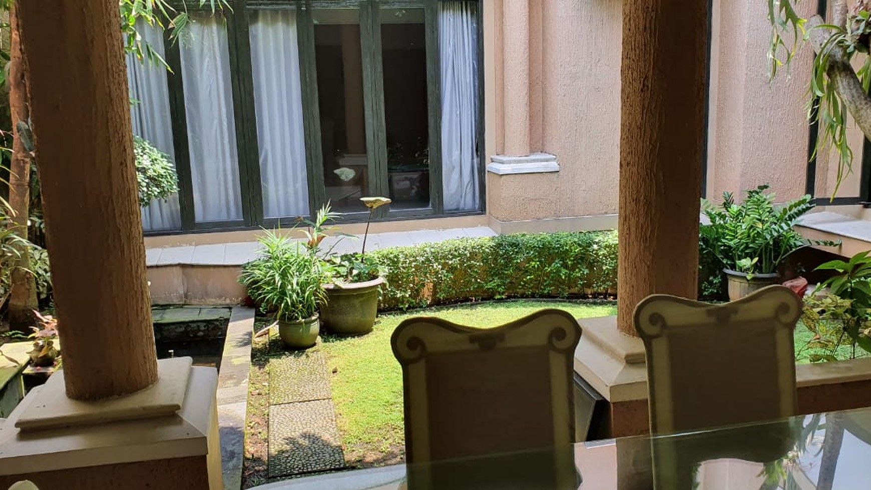 Dijual Rumah Tinggal Siap Huni di Pondok Indah
