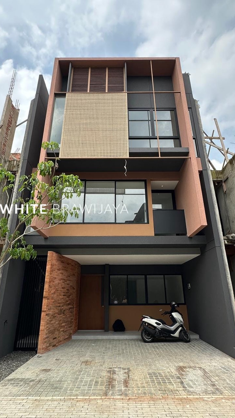 Brand New Townhouse Area Kenanga Ampera