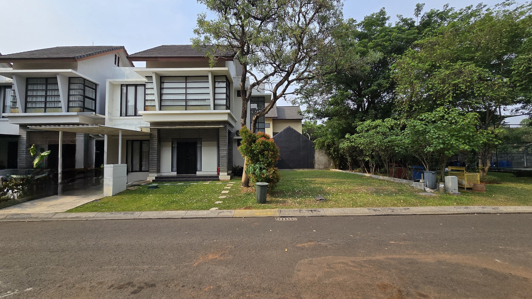 Rumah Bagus Siap Huni di Emerald Residence, Bintaro Jaya, Sektor 9