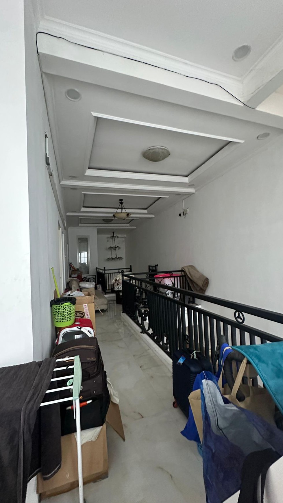 Jual Rumah 2 Lantai Raya Manyar Surabaya